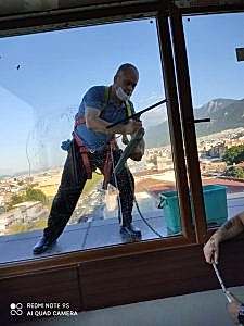 Bursa cam temizliği uzmanı