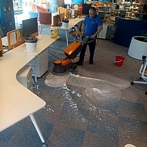 Bursa bina yüzey temizliği