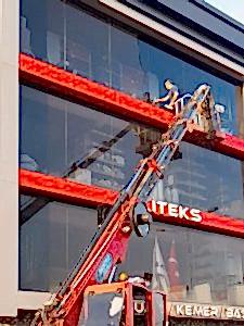 Bursa vinçli cam temizliği