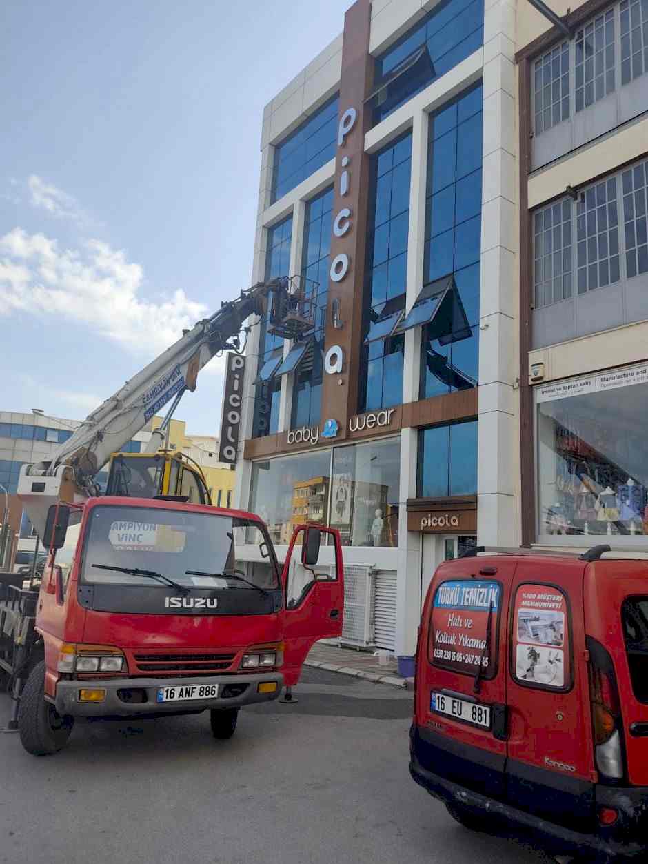 Bursa vinçli cam temizliği